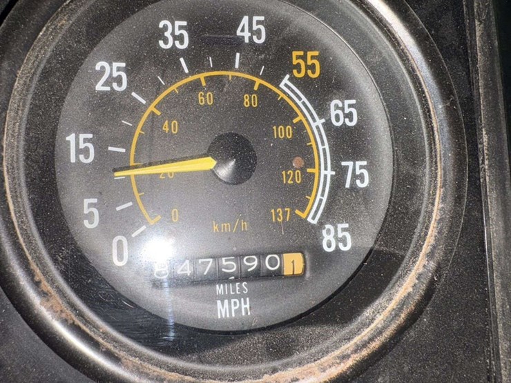 1983-international-co9670-cabover-semi-tractor,-xl-series,-400-cummins,-13-speed,-11r24.5-rears-on-s-image-36