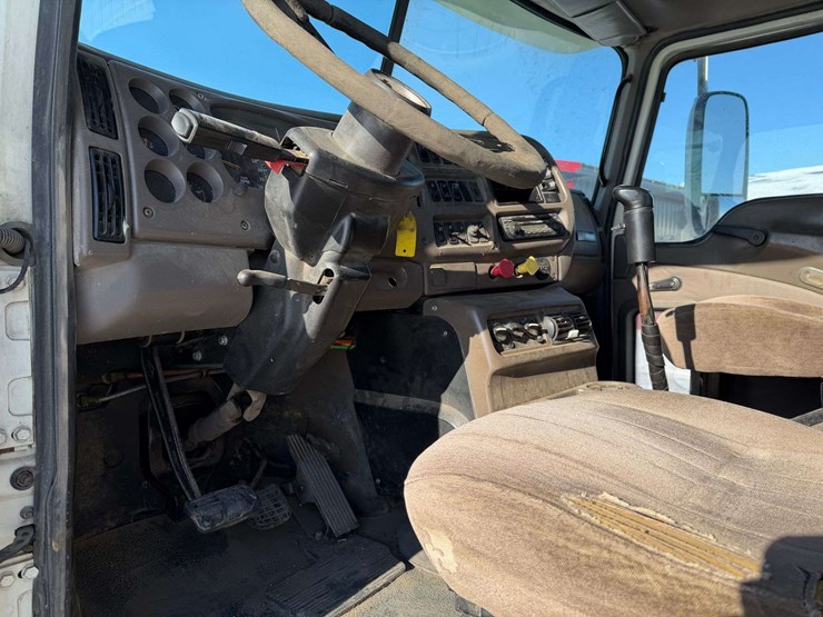 2006-mack-chn613-image-24