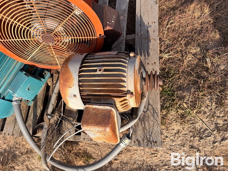 caldwell-f18-33-grain-bin-fan-w/-motors-image-5