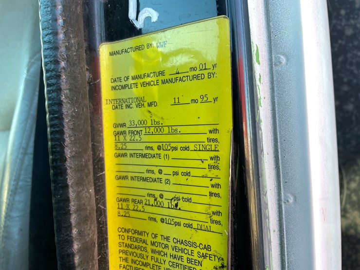 international-4700-image-35