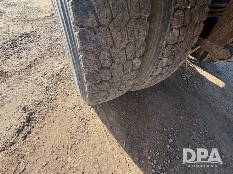 1997-volvo-f16-image-24