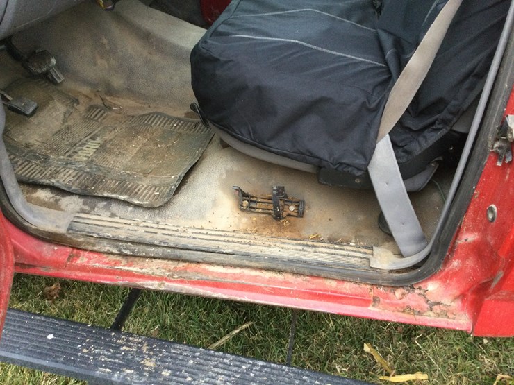 #4553-•-1995-ford-1-ton-flatbed-truck:-(has-clear-wi-title)-image-9