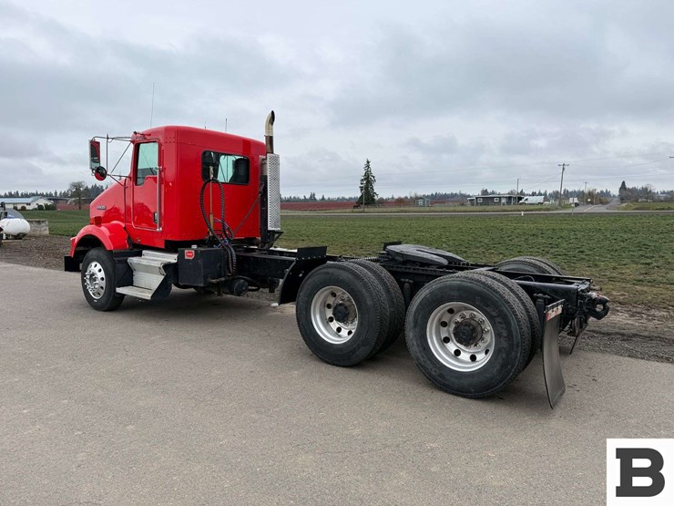 2004-kenworth-t800-image-3