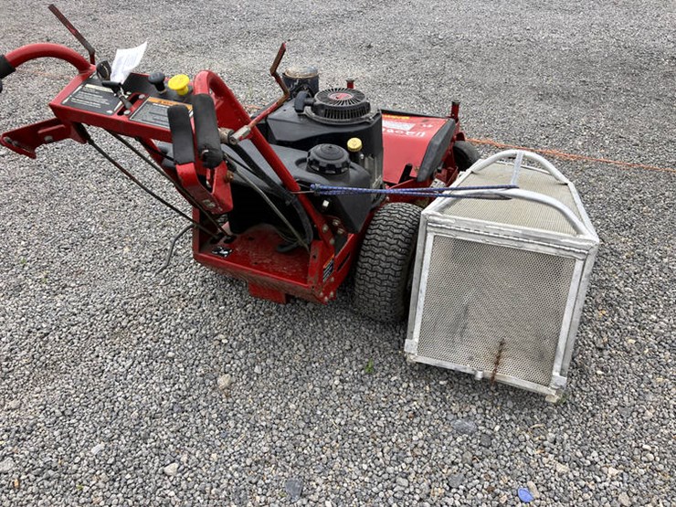 #112086-•-ferris-lawn-mower-w/bagger-image-4