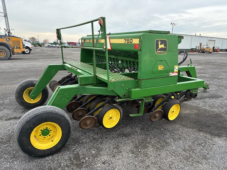 john-deere-750-image-6