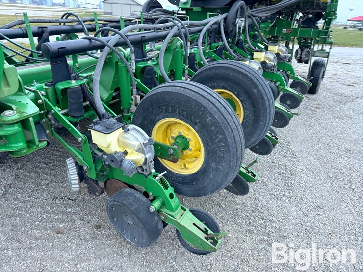 john-deere-1770nt-ccs-image-12