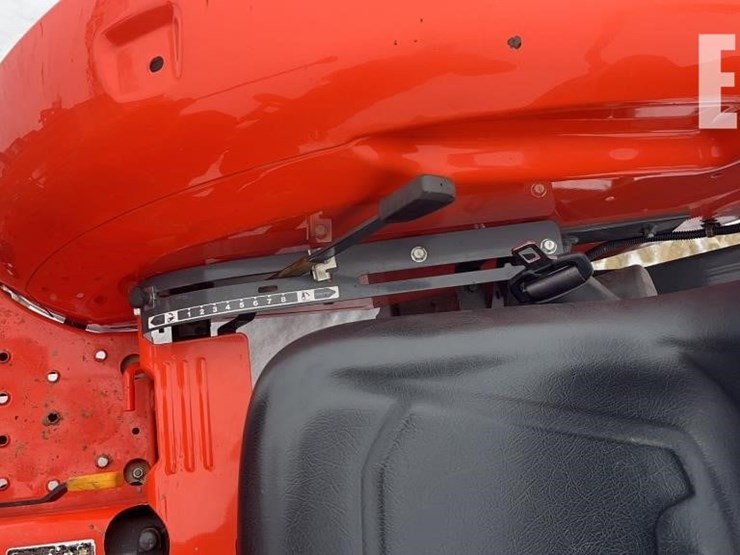 kubota-l3301d-image-9