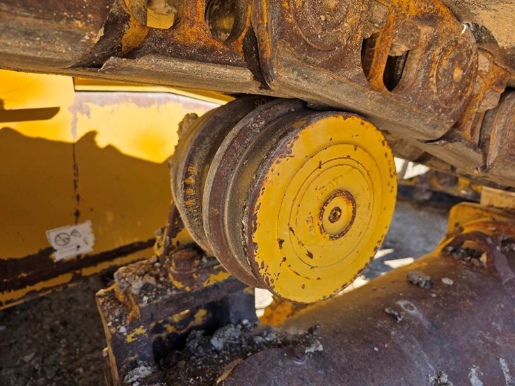 caterpillar-d6t-lgp-image-9