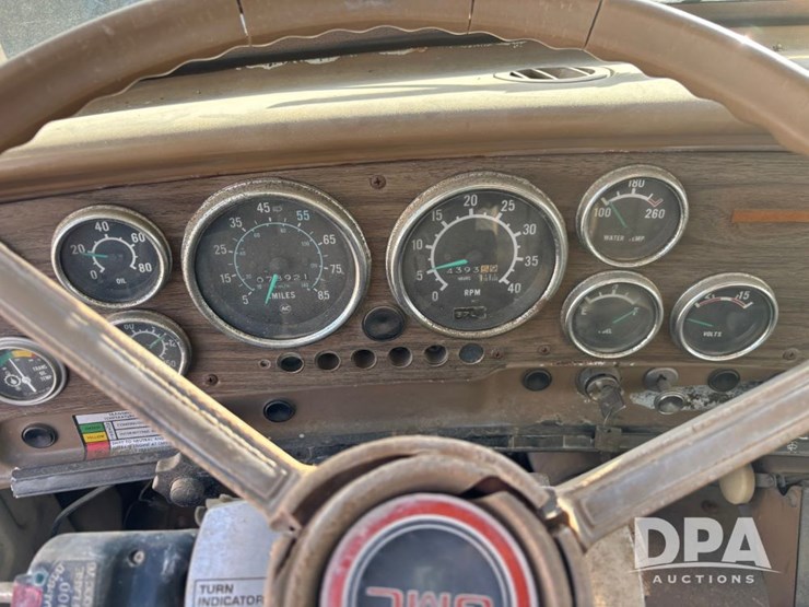 1981-new-leader-l2020-image-78