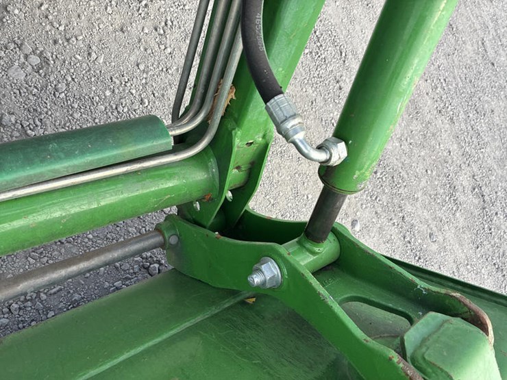 john-deere-1025r-image-14