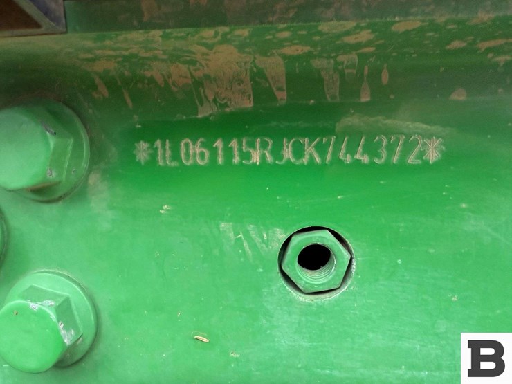 2012-john-deere-6115r-image-74