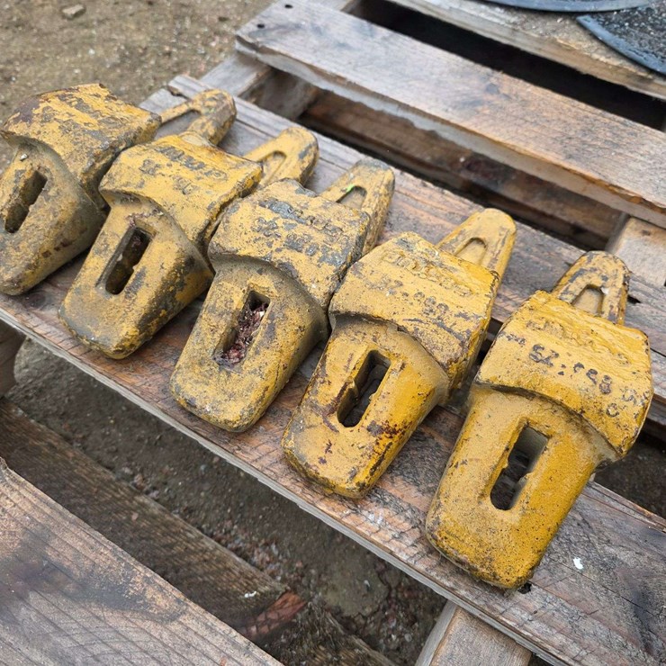 (5) Weld On Ripper Points for Excavator Bucket, Buying All for One Money