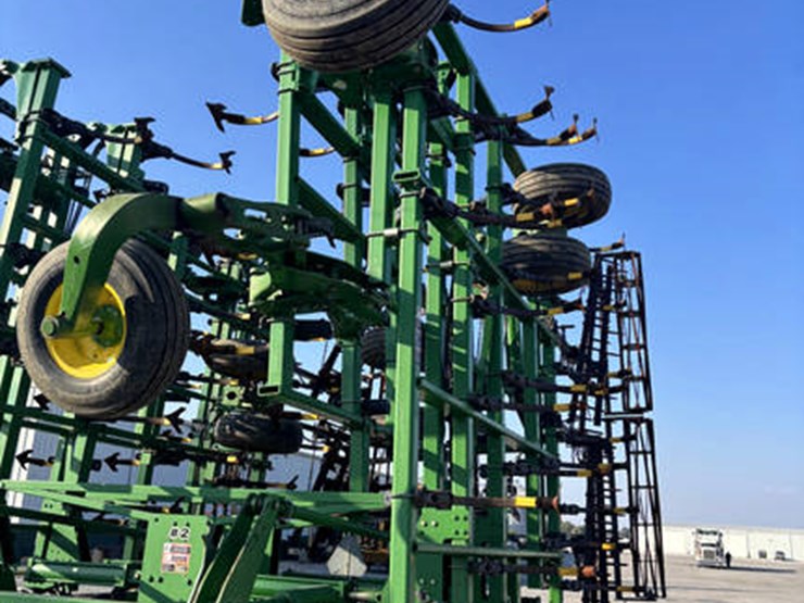 john-deere-2210-image-7