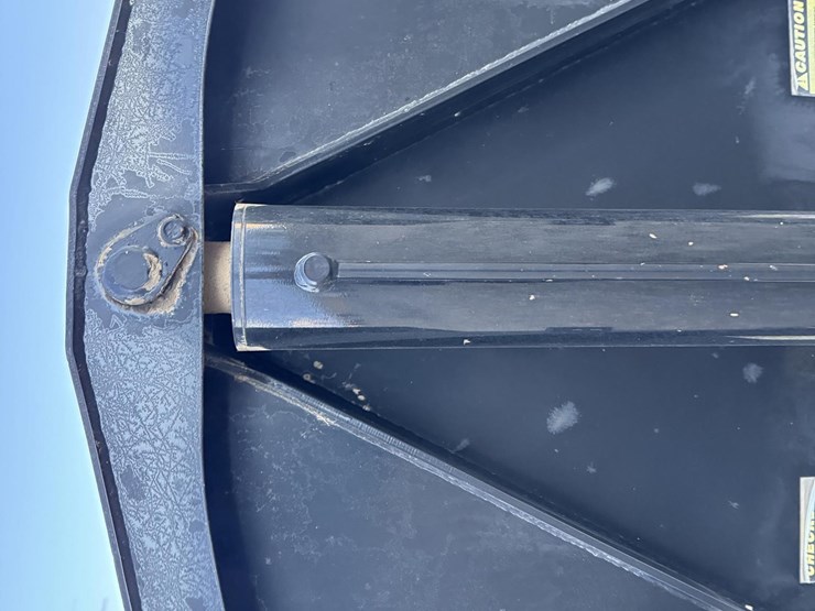 side-dump-industries-16ft-well-truck-mount-image-26