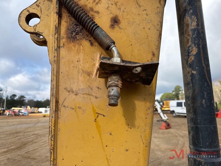 caterpillar-307d-image-9