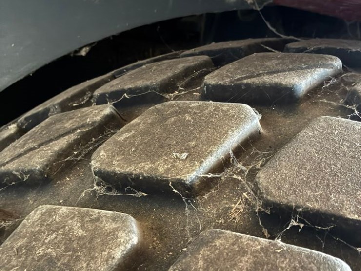 2011-massey-ferguson-2190-image-18