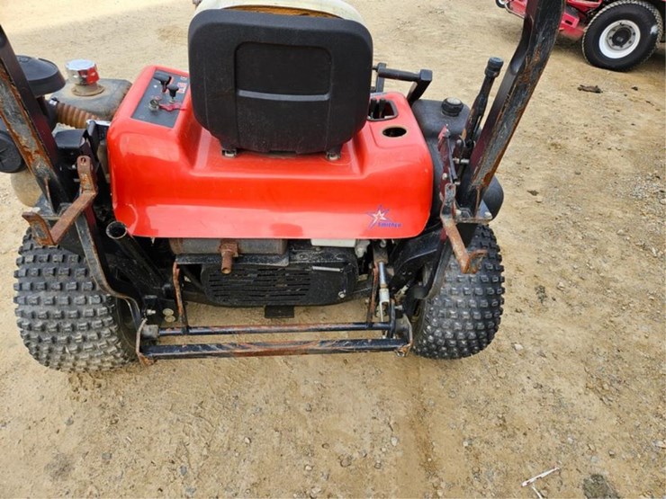 #3036-•-smithco-super-star-sand-trap-rake-image-16