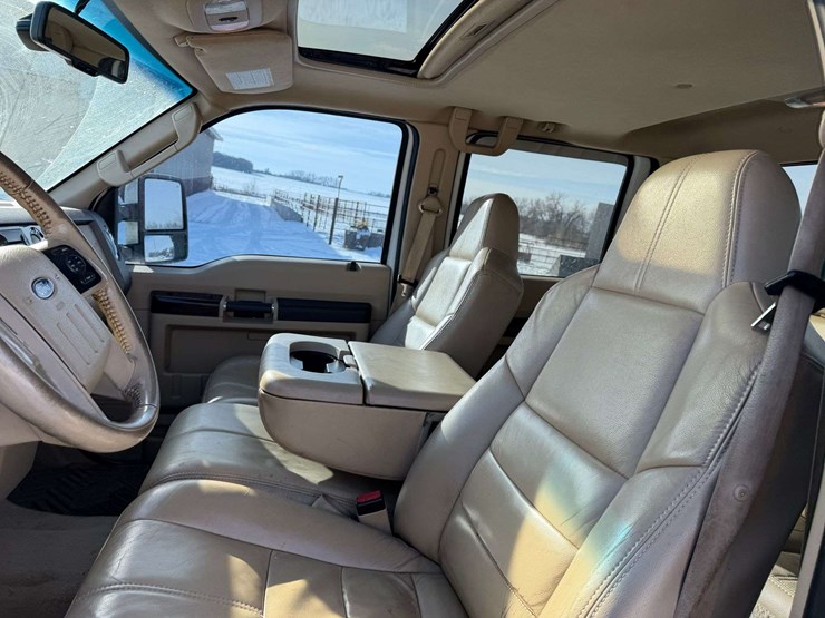 2008-ford-f350-image-44