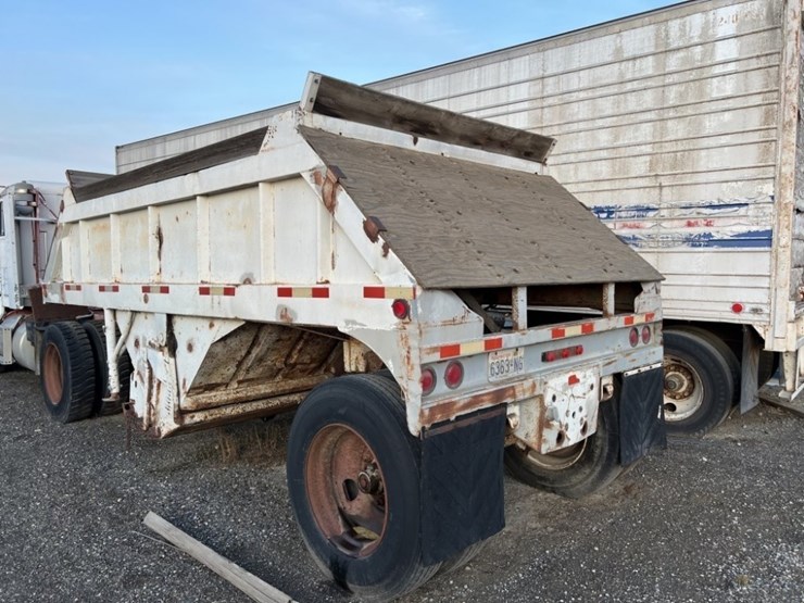 1958-clough-s/a-belly-dump-trailer-image-2
