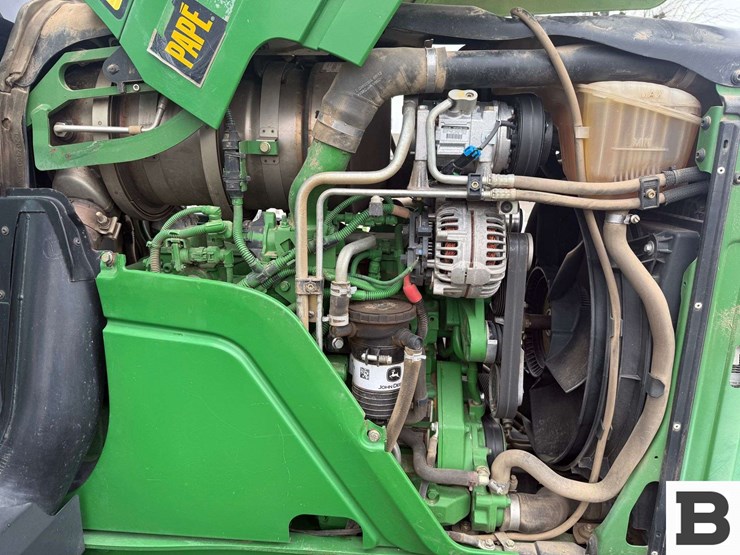 2012-john-deere-6115r-image-17