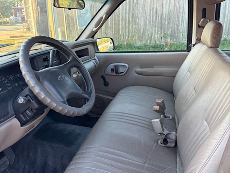 1999-chevrolet-3500-image-8