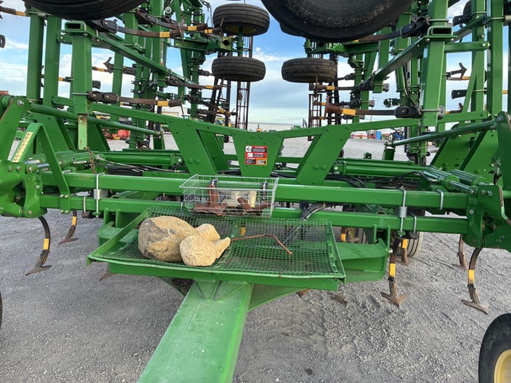 john-deere-2210-image-13