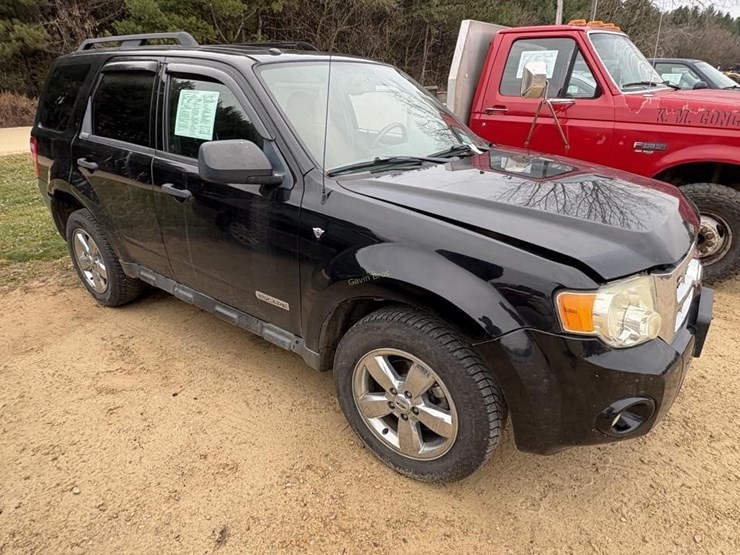 ford-escape-xlt-image-3