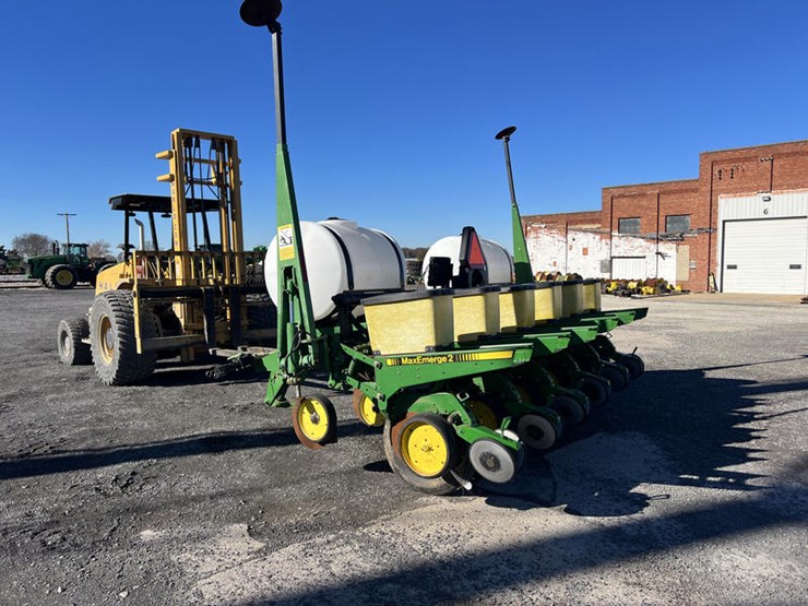 john-deere-7200-image-3