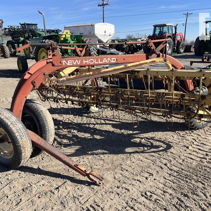 NEW HOLLAND 258