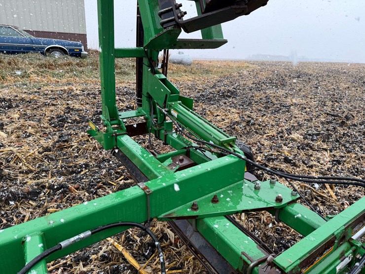 john-deere-200-image-13