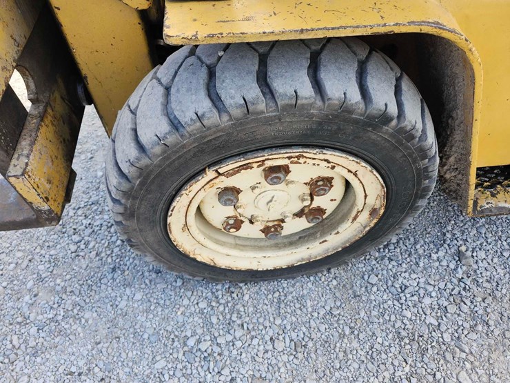 cat-lp-forklift-image-2