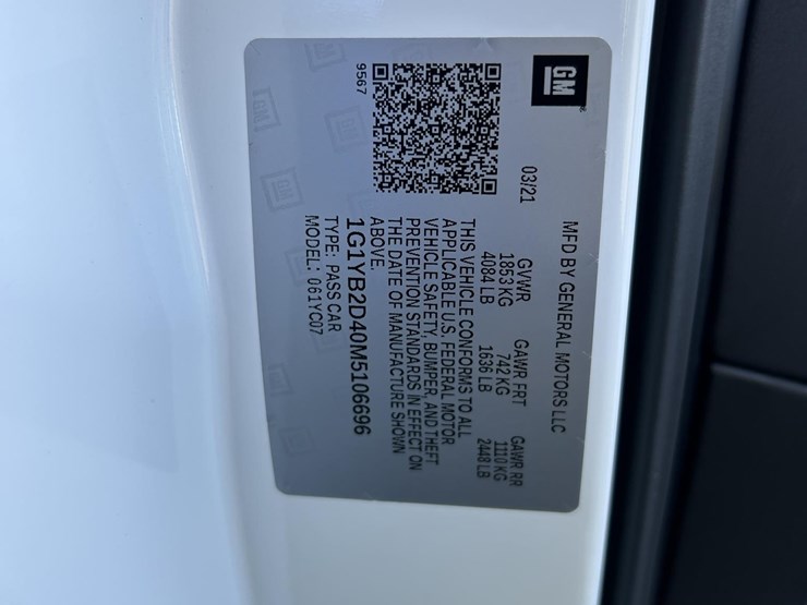 2021-chevrolet-corvette-image-35