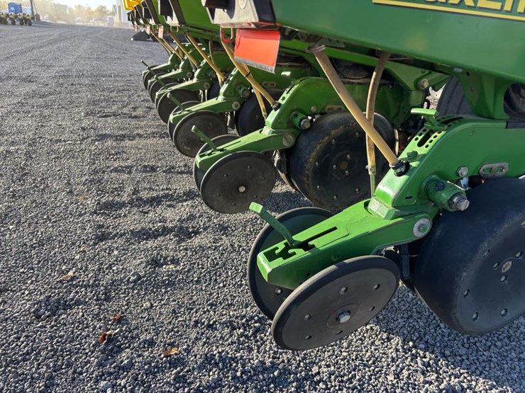 john-deere-db80-image-29