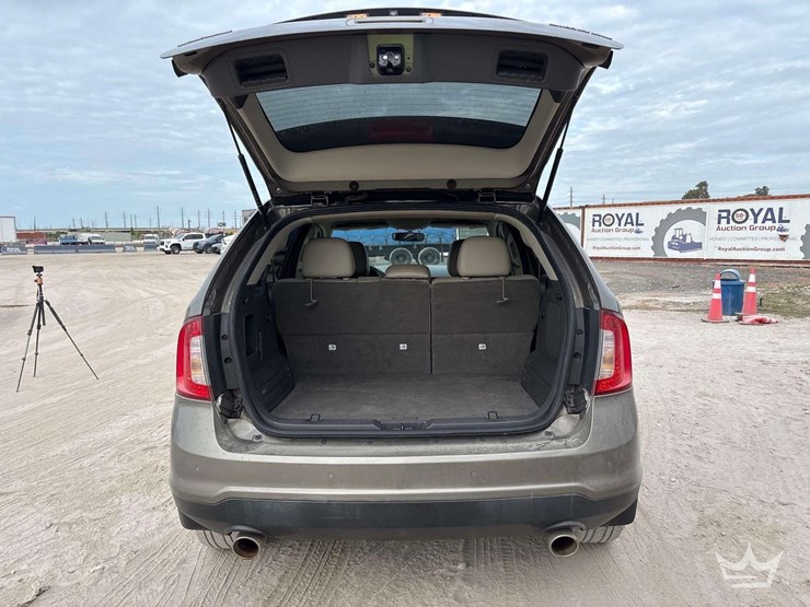 2014-ford-edge-image-19