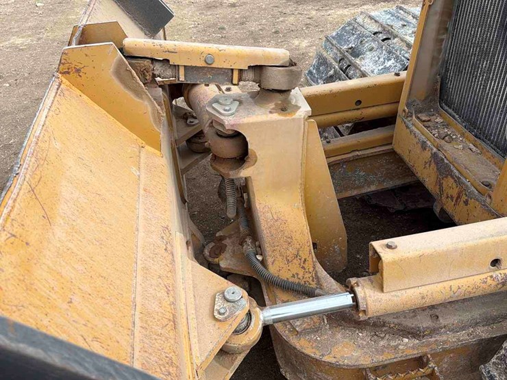 caterpillar-d5g-lgp-image-10