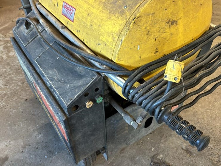 #153-•-landa-hot-water-pressure-washer*-image-8