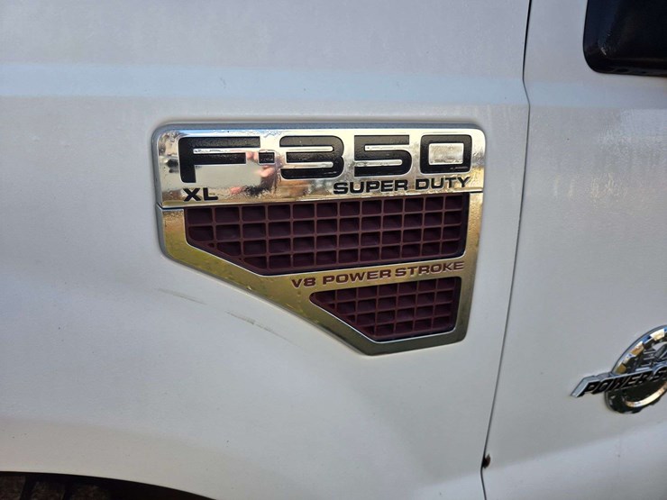 2008-ford-f350-image-24