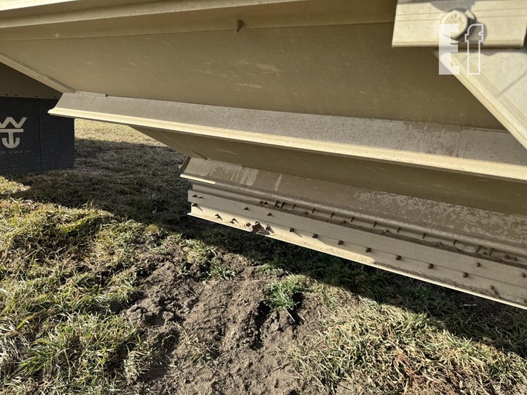 2014-wilson-grain-trailer-image-35