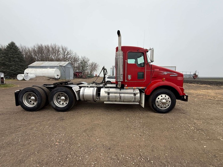 2001-kenworth-t800-image-7