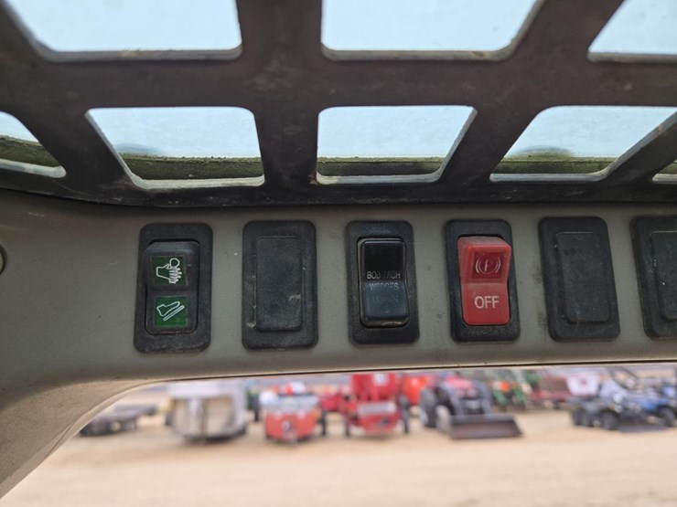 bobcat-t190-image-21