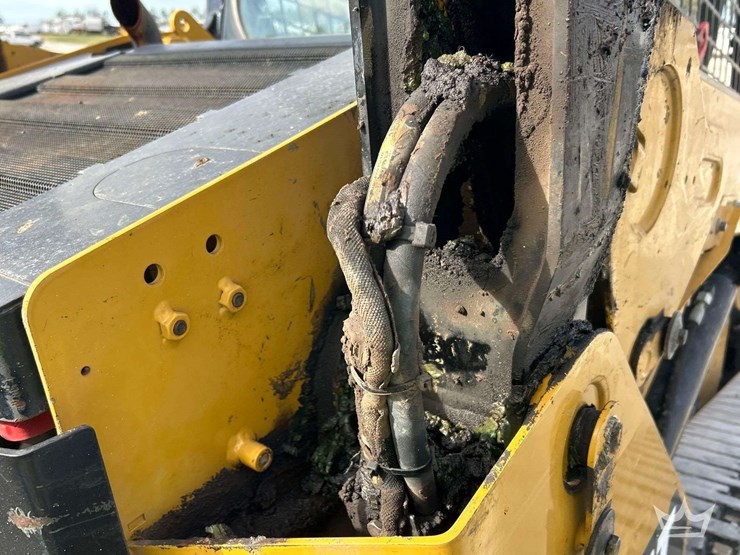 2019-caterpillar-259d-image-18