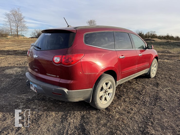 2010-chevrolet-traverse-image-4