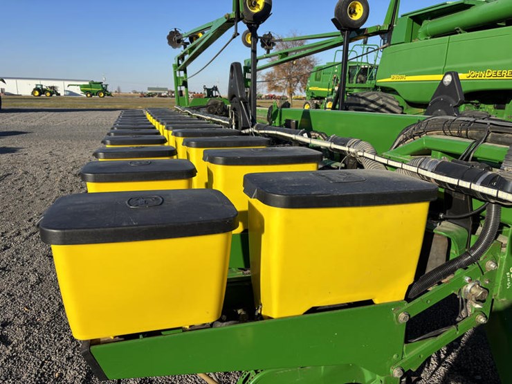 john-deere-db80-image-15