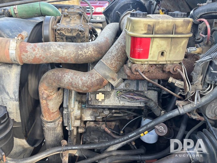 international-4700-image-59