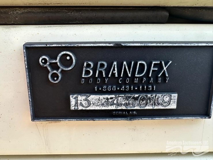 freightliner-m2-106-image-17