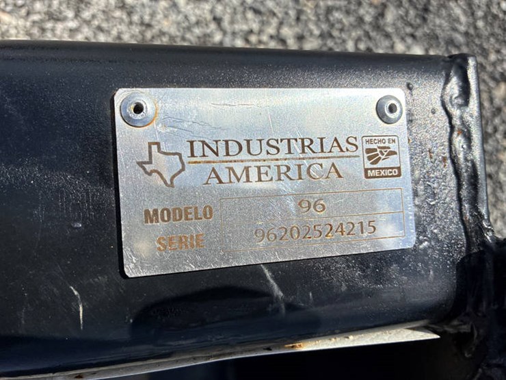 #113158-•-industrias-america-96"-skidsteer-bkt-image-2