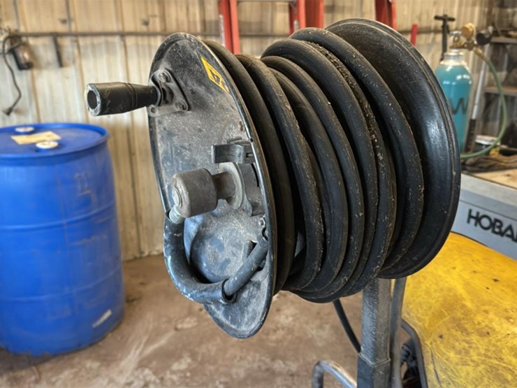 #153-•-landa-hot-water-pressure-washer*-image-9