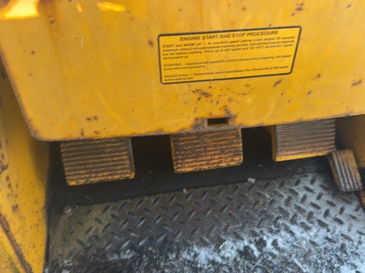 john-deere-555-image-39