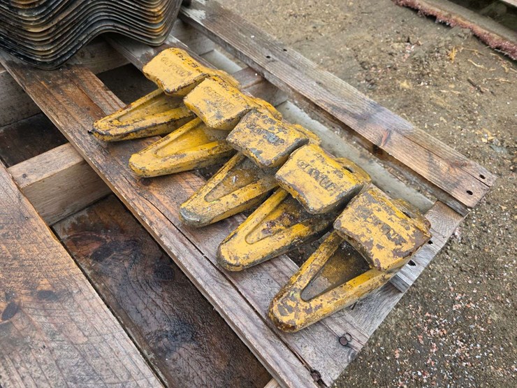 (5)-weld-on-ripper-points-for-excavator-bucket,-buying-all-for-one-money-image-5