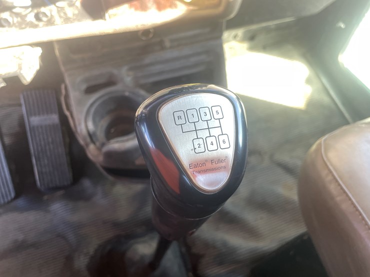 kenworth-t300-image-27